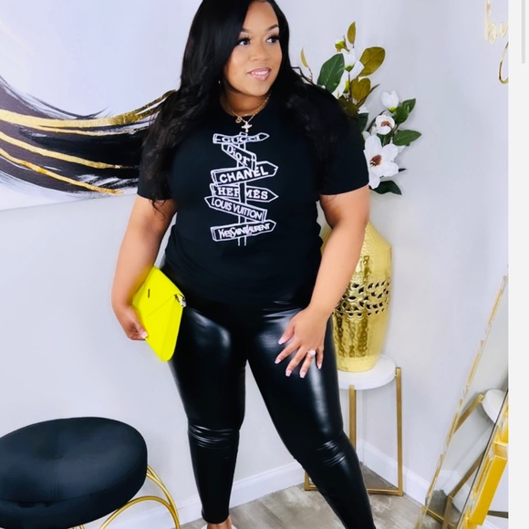 Fashion Tee - Picture 3 of 4